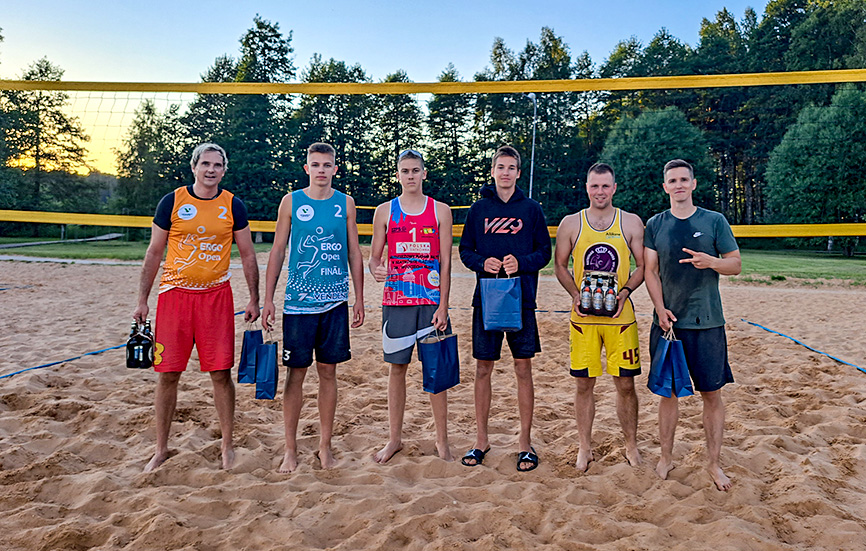 Aktīvi sācies pludmales volejbola turnīrs «Lielezera Open 2022»
