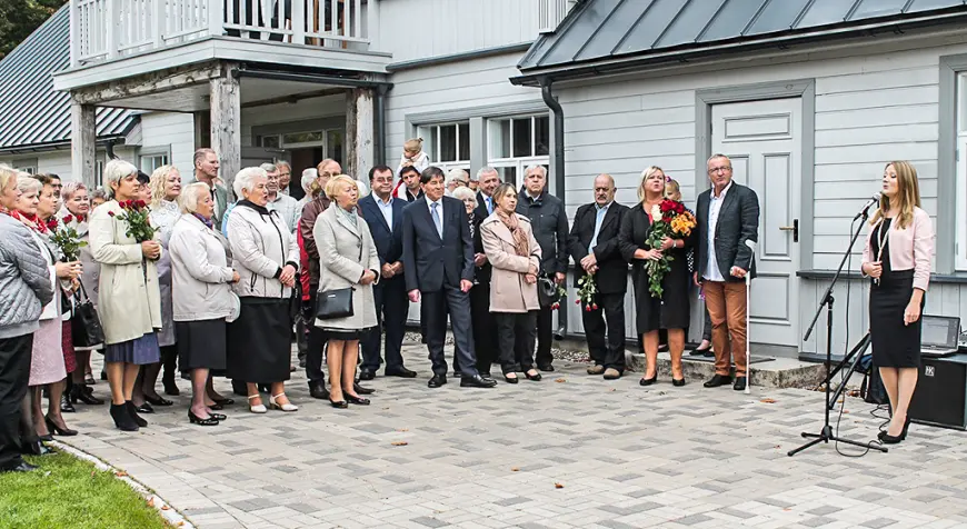 Cieņā un mīlestībā pret bijušo skolu kopā pulcējas duntieši