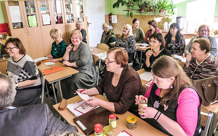 Limbažu novada izglītības iestāžu vadītāji tiekas Pāles skolā