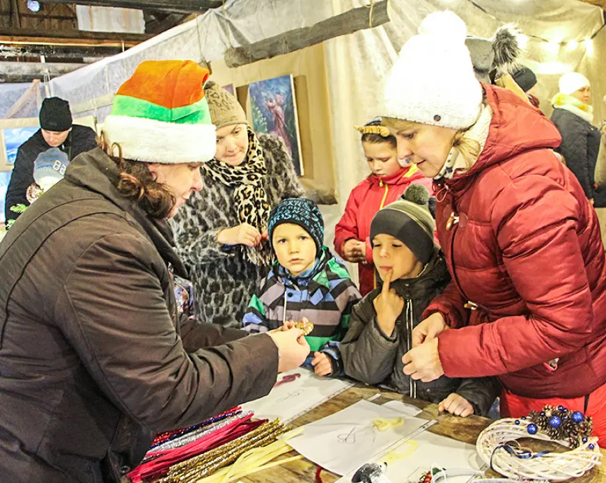 Salacgrīviešus pulcē pirmais Ziemassvētku ciematiņš