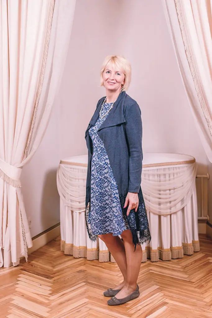 Vidrižniece Latvijas piļu un muižu apceļošanas noslēguma ballē