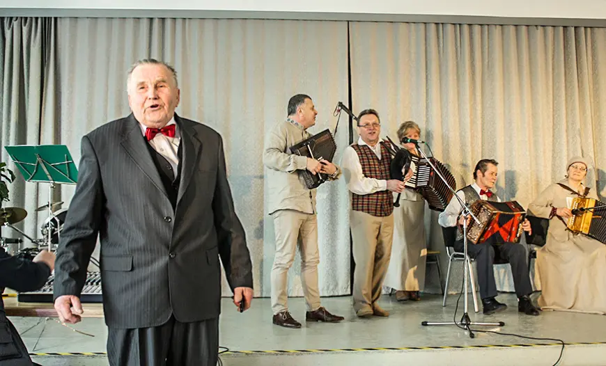 «Birzgaiļos» satikās seno un reto mūzikas instrumentu draugi
