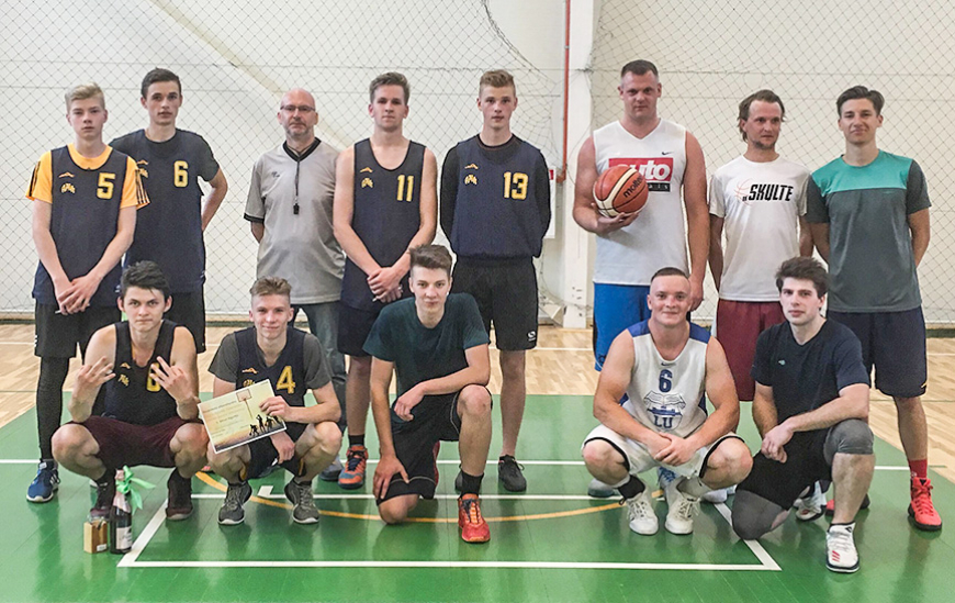 Alojas Ausekļa vidusskolā dzimst jauna tradīcija