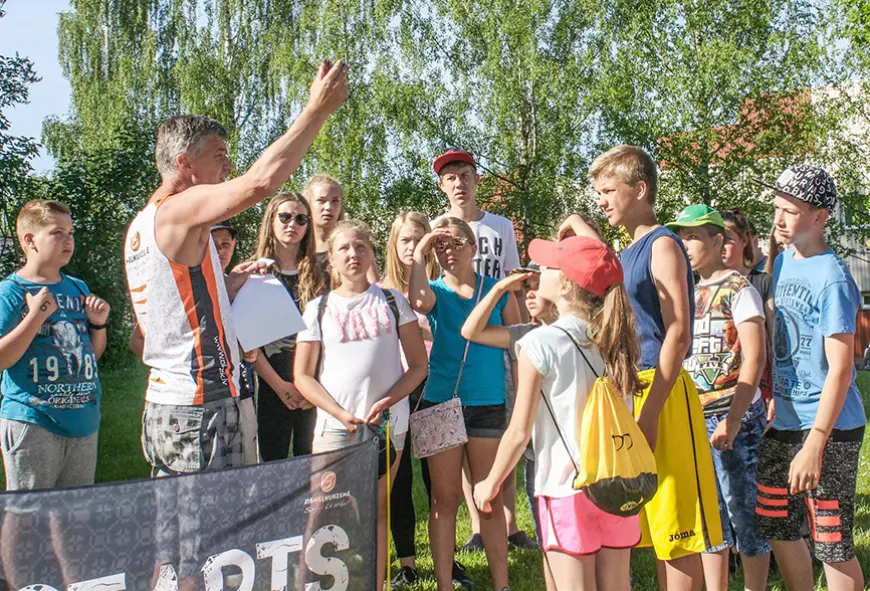 Limbažu skolēni mācību gadu noslēdz orientējoties