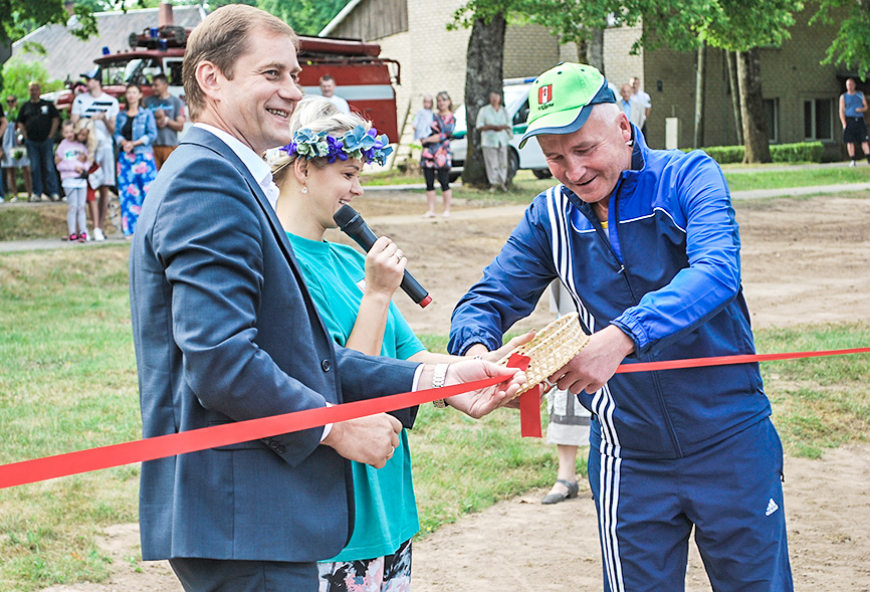 Viļķenes pagasta svētki – atjaunotajā stadionā