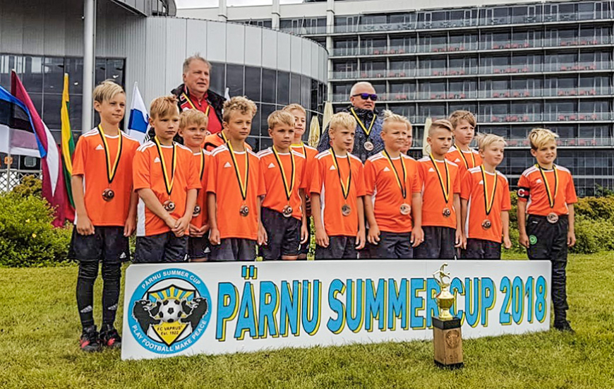 Mazajiem futbolistiem bronzas medaļas turnīrā «Summer Cup» Pērnavā