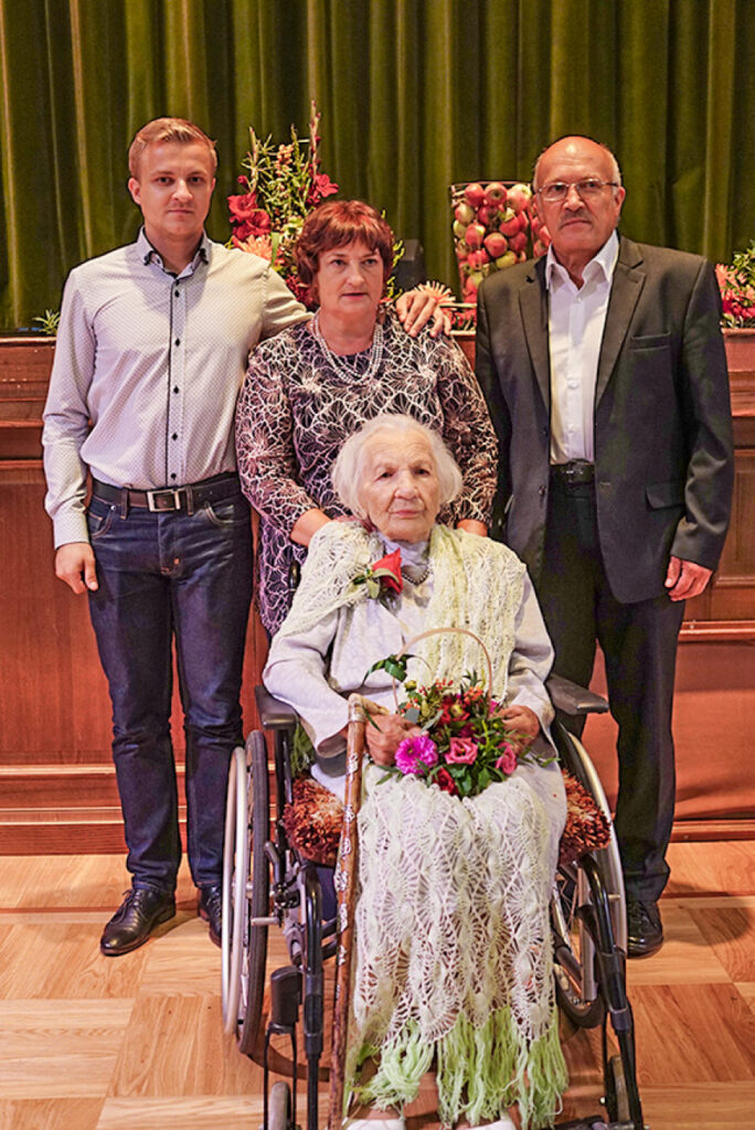 Limbažniece Latvijas otrajā simtgadnieku salidojumā