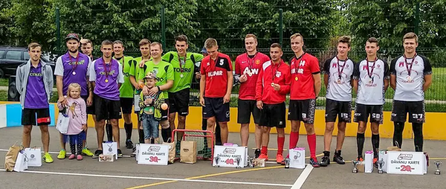 Pociemā noslēdzies Limbažu novada florbola čempionāts