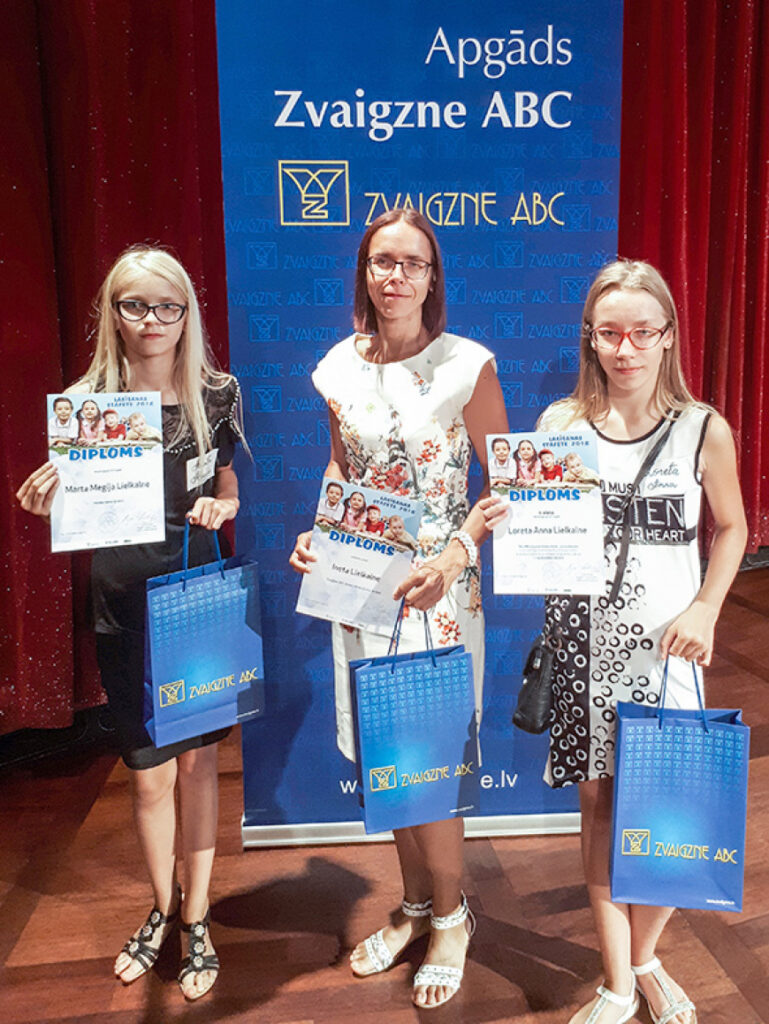 «Zvaigznes ABC» Lielajā lasīšanas stafetē uzvar salacgrīviešu ģimene