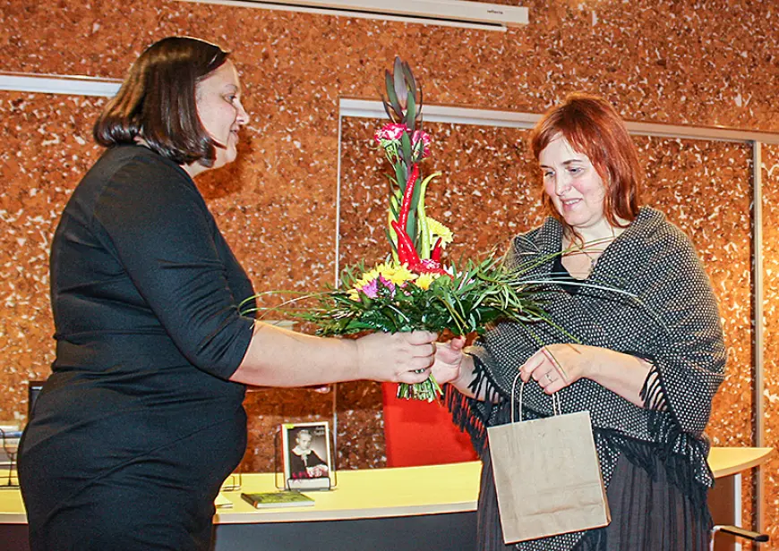 Rakstniece Andra Manfelde tiekas ar interesentiem Limbažos un Staicelē