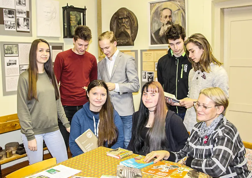 Tuvplānā – Latvijas vēstures stundas