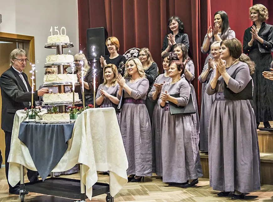 Jauktais koris «Skulte» dziesmoti un emocionāli nosvin savu 150. jubileju