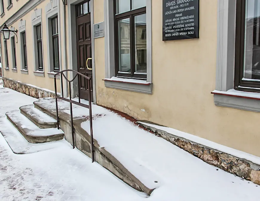Limbažos veikts pētījums par ārējās vides objektu pieejamību