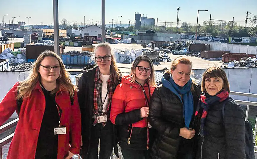 Limbažu 3. vidusskola iesaistās projektā «Domāsim par nākotni»