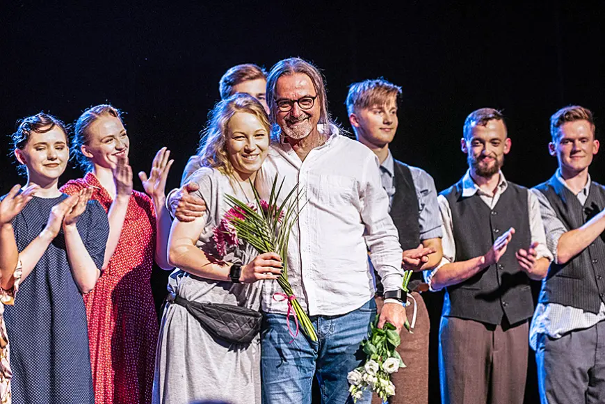 «Katvaru» laikmetīgās dejas izrādē piedalās arī skatītāji