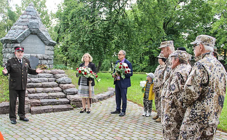Arī Limbažos piemin Latvijas armijas simtgadi