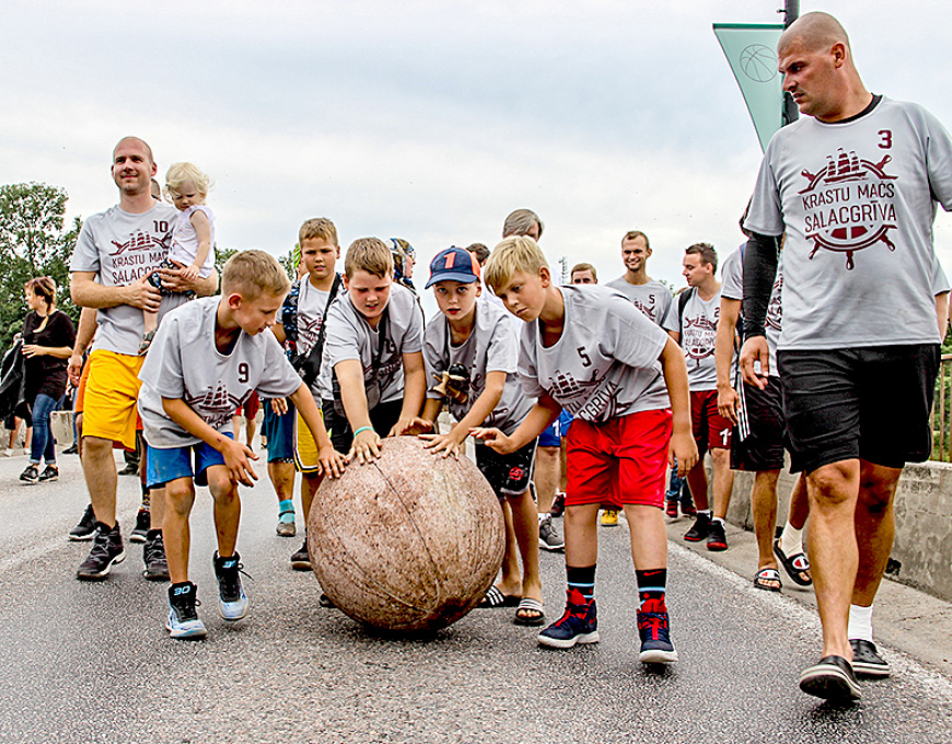 Šogad Salacgrīvā basketbola mačos uzvar labais krasts