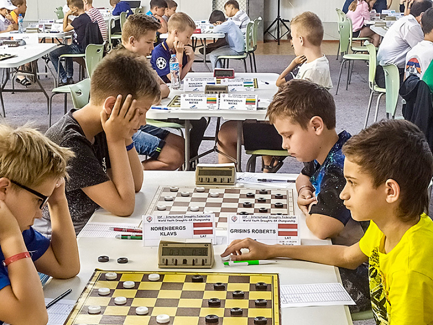 Septembris – jaunajiem dambretistiem trofejām bagāts mēnesis