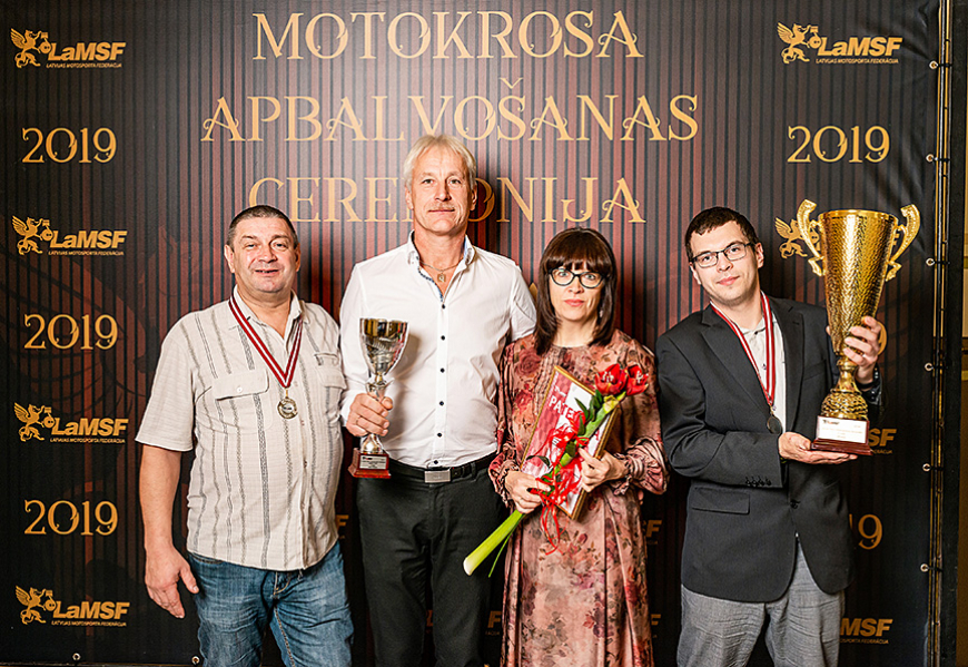 Mūspuses sportistus sumina motokrosa laureātu apbalvošanas ceremonijā