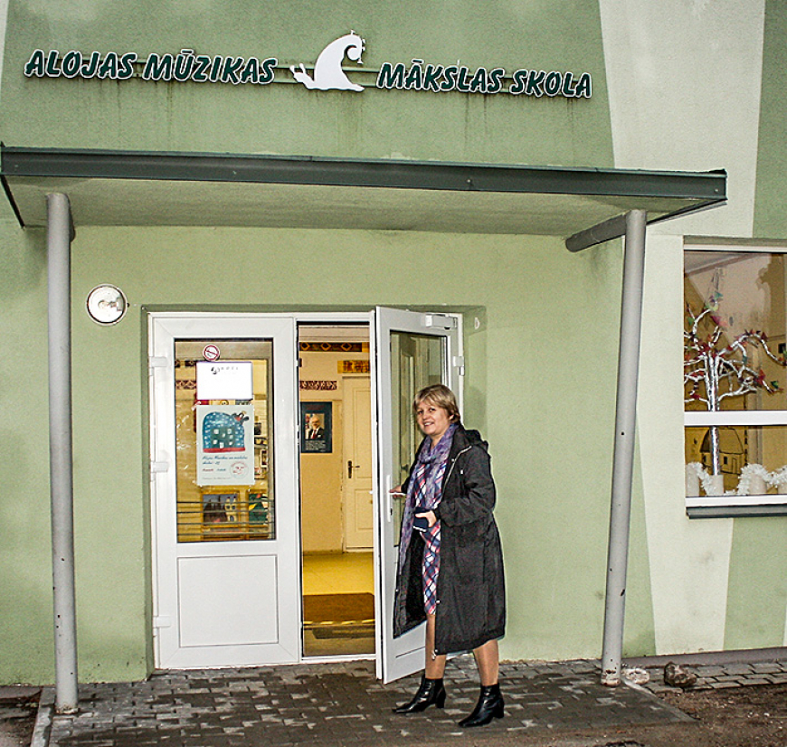 Alojas mūzikas un mākslas skolai ceturtdaļgadsimta jubileja