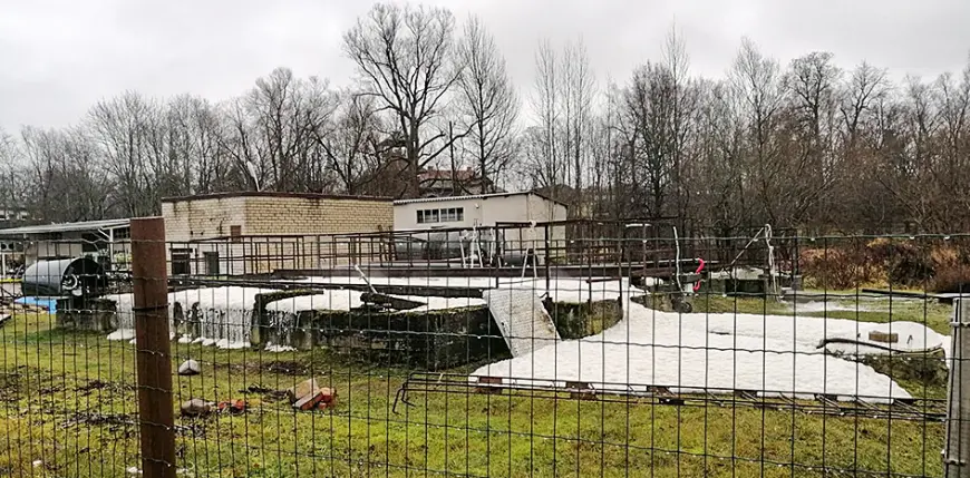 Vide «Limbažu siera» apkārtnē uzelpo, cilvēki smakas dēļ elpot negrib