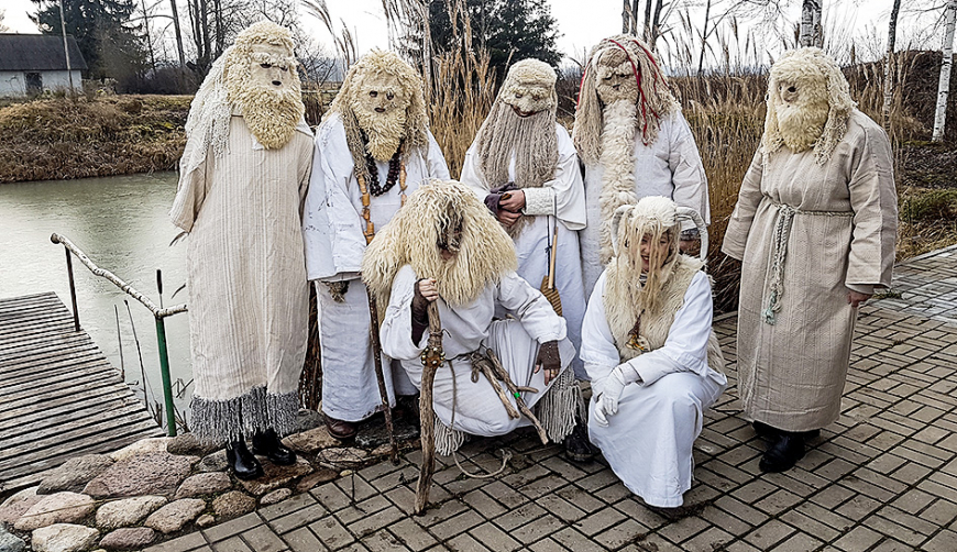 Mūspuses folkloristi Starptautiskā masku tradīciju festivālā Līvānos