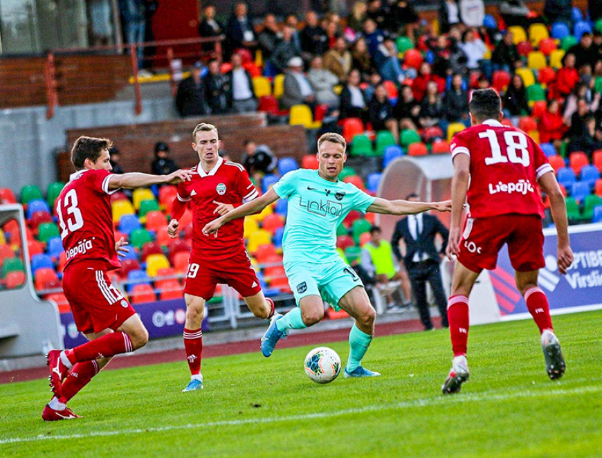 Futbolists Alvis grūtos dzīves brīžos nepadodas