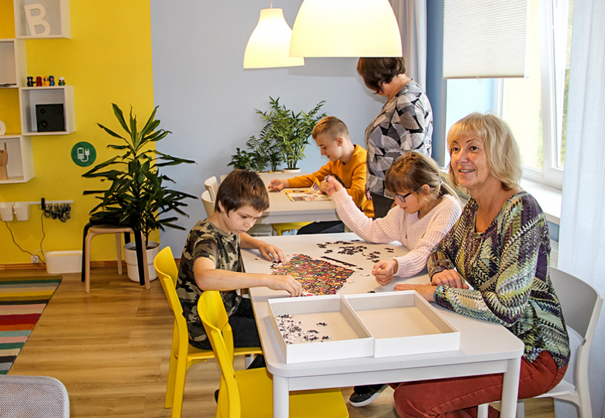Limbažu novada speciālajā pamatskolā ar IKEA atbalstu tapusi atpūtas telpa