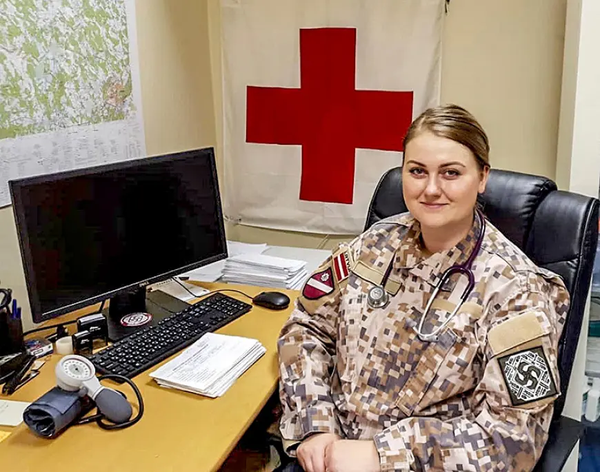 Dienests bruņotajos spēkos rada kopības sajūtu un profesionāli izaicina