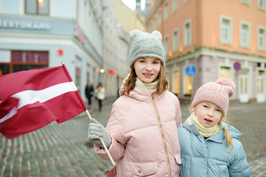Piecas idejas, kā kopā ar bērnu atzīmēt Latvijas valsts dzimšanas dienu