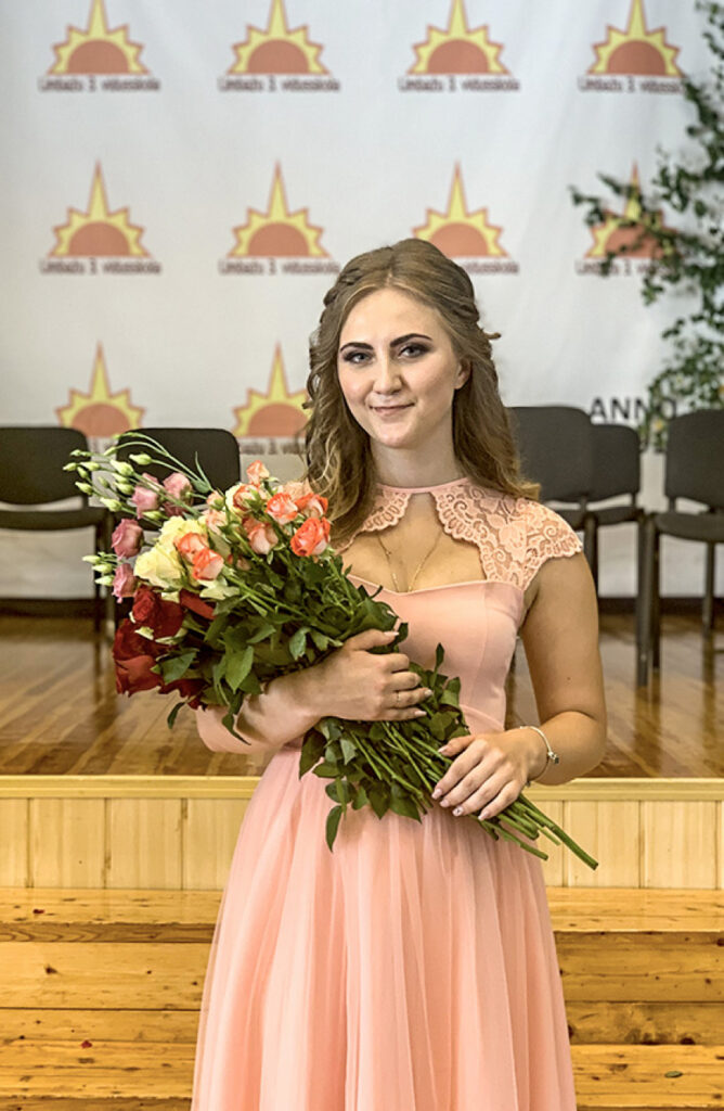21. gadsimta pirmā mūspuses meitene šodien