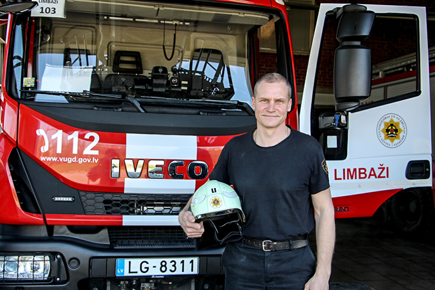 Ugunsdzēsēja darbā svarīgākais ir aicinājums palīdzēt