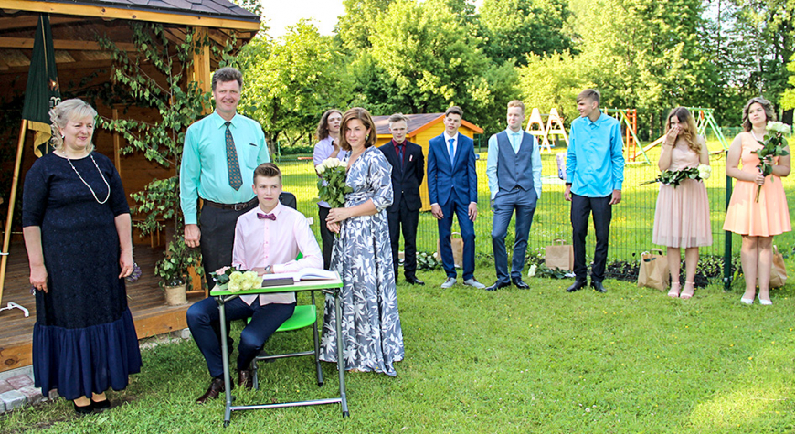 Izlaidumi – bez viesiem un kopīgas svinēšanas