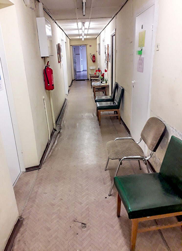 Prioritāte ir ārstniecības iestāde. Īres namam Limbažos, Klostera ielā 4a, jāpagaida