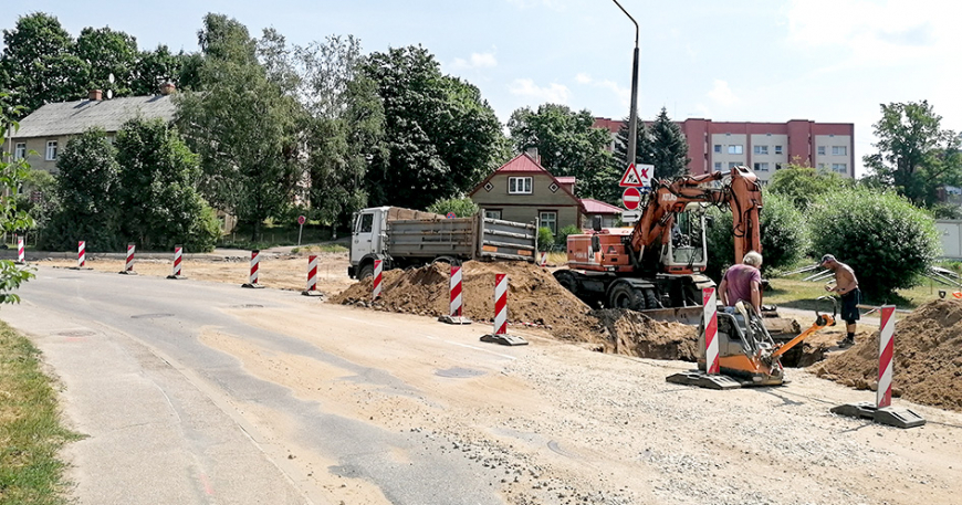 Top aplis Sporta, Ievu un Jūras ielas krustojumā Limbažos