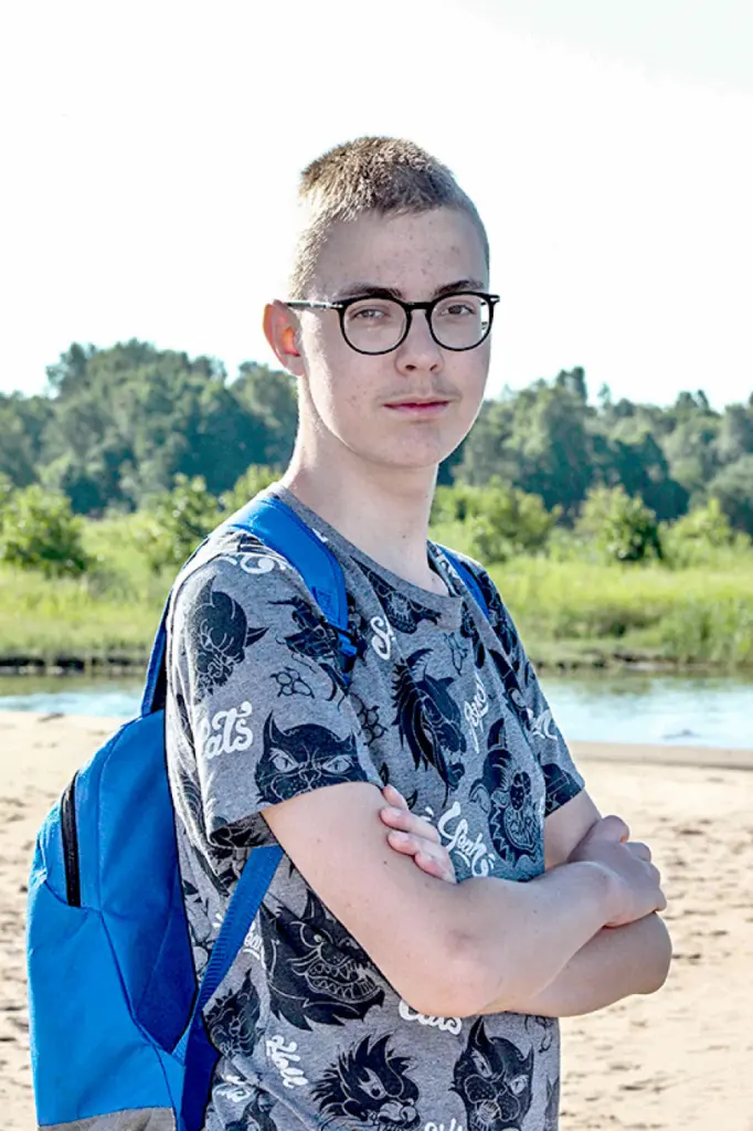 Devītklasnieks Dāvis Birzgalis dabā dodas ar vērīgu aci