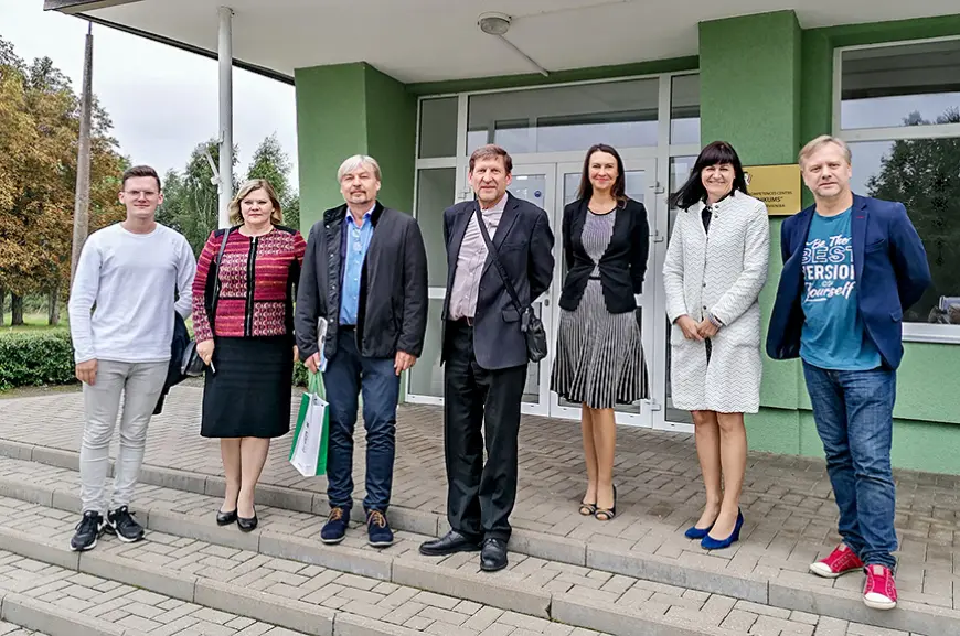Profesionālā skola uz pārdomu sliekšņa