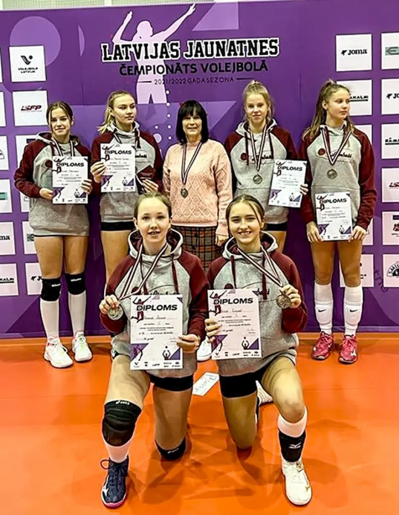 Limbažu U-15 volejbolistes – Latvijas jaunatnes vicečempiones