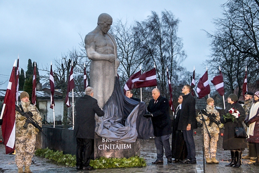 Jubilāres Alojas tradīcijas, ļaužu tikšanās vietas, svarīgi notikumi…