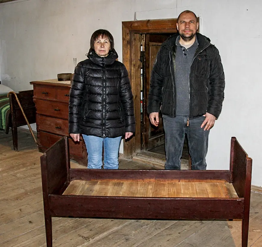 «Rumbiņos» sezona sākas ar vēsturiskas gultas restaurācijas pabeigšanu