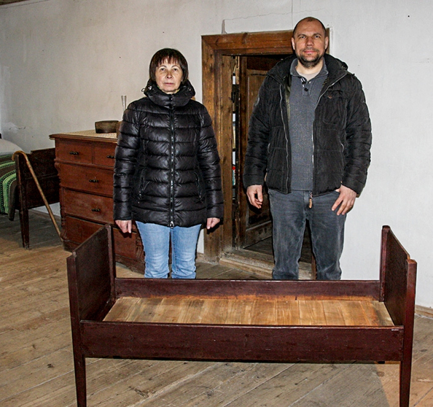 «Rumbiņos» sezona sākas ar vēsturiskas gultas restaurācijas pabeigšanu