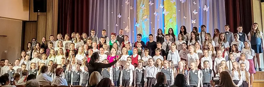 Limbažos koncerts «Tauriņu balsis» rada mazo Dziesmusvētku sajūtu