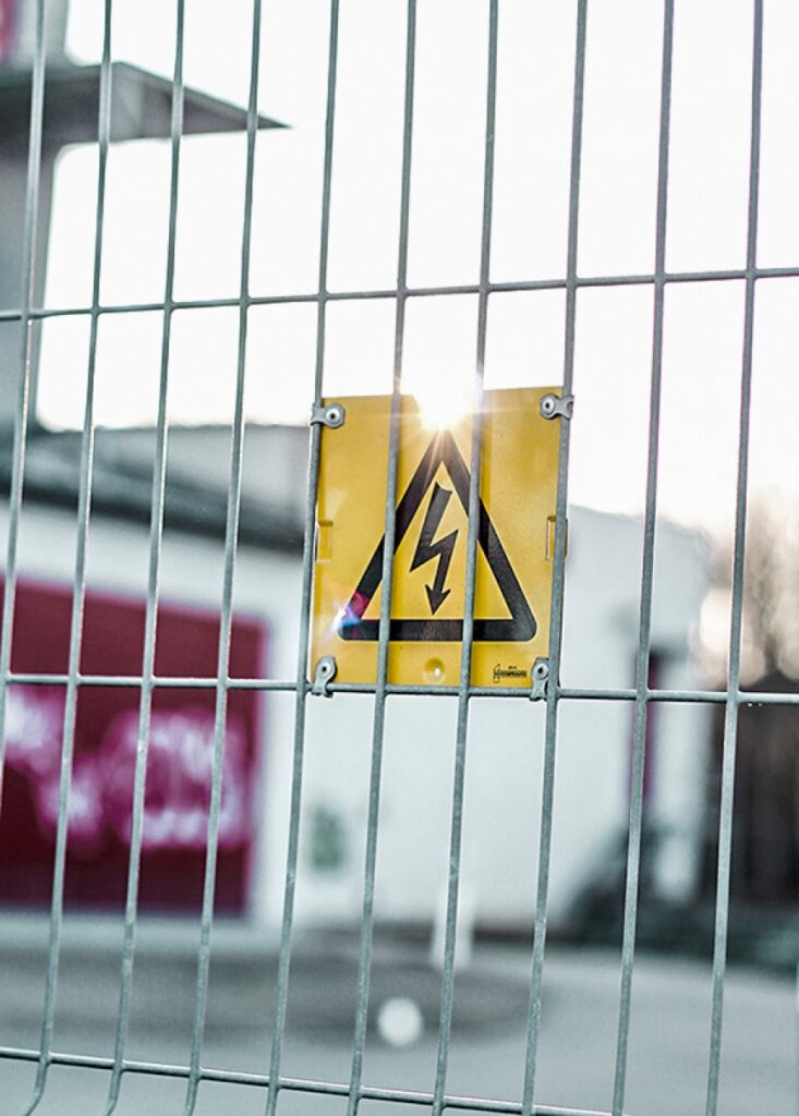 Pirms brīvlaika – par elektrodrošības principiem