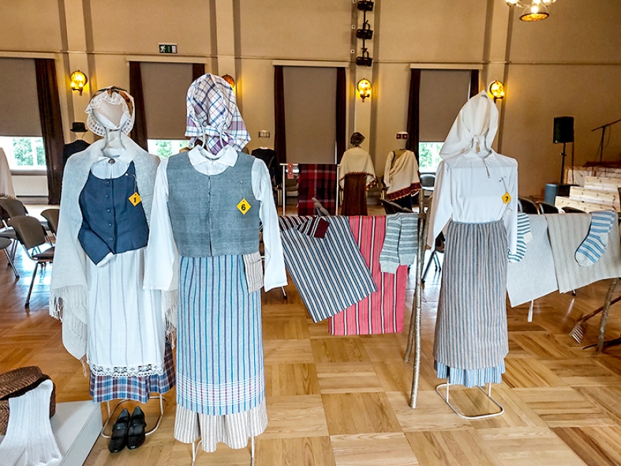 «Dzilnas» dalībniecēm galvenā balva latviešu tautastērpu konkursā