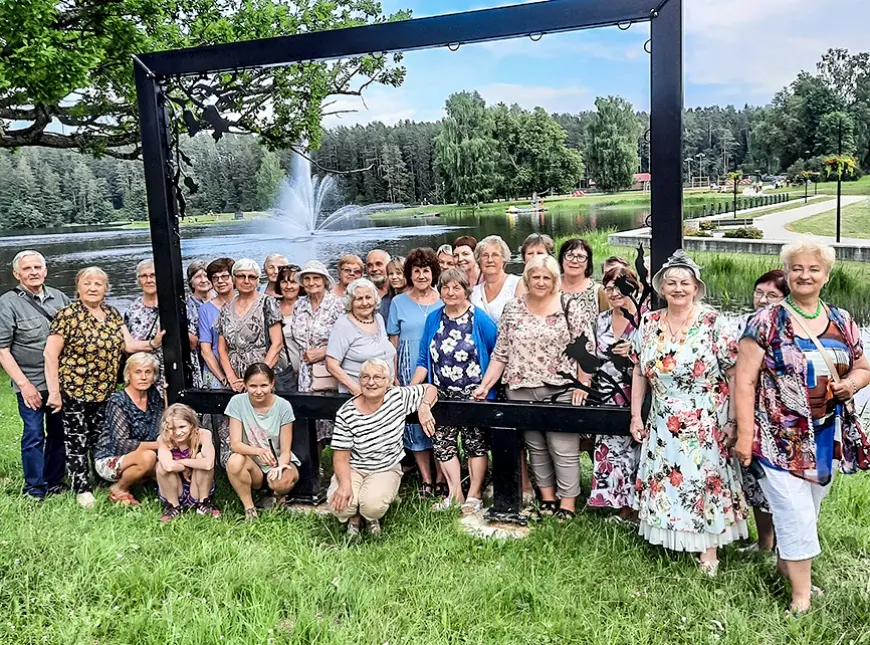 Limbažu pensionāri Pēterdienā apciemo Malēniju
