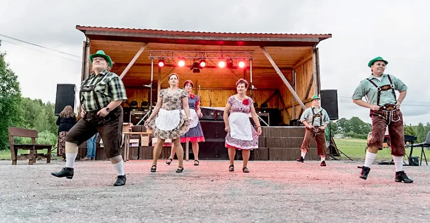 Pāles pagasta svētkos gan klasiskas vērtības, gan “odziņas”