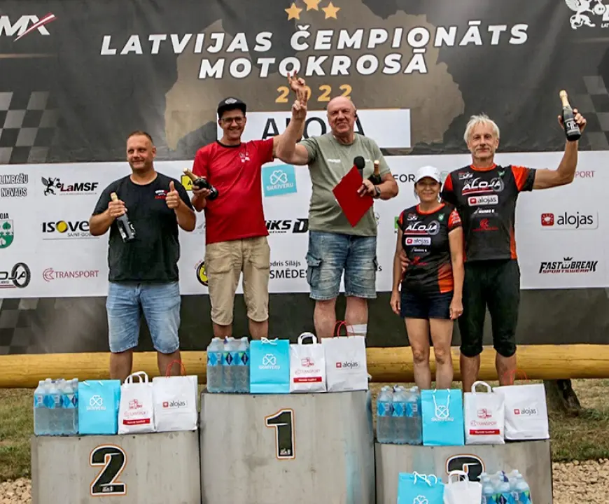 «Jaunzemnieku» trasē Alojā aizvadīts Latvijas čempionāta motokrosā posms