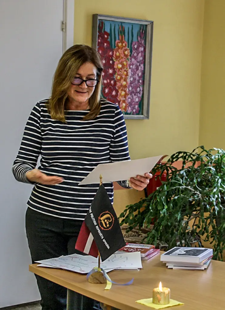 Politiski represētie Limbažos atzīmē Valsts valodas dienu