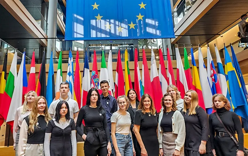 Limbažu vidusskolas komanda apmeklē «Euroscola» sesiju Strasbūrā