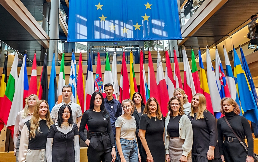 Limbažu vidusskolas komanda apmeklē «Euroscola» sesiju Strasbūrā